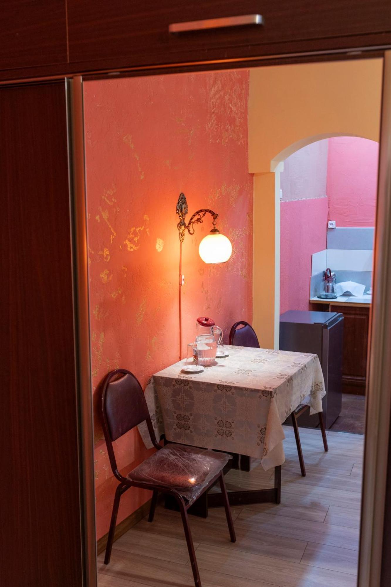 Homestay In Tbilisi Center Gm Luaran gambar